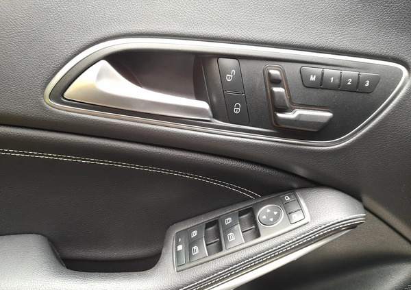 Mercedes-Benz CLA cena 89000 przebieg: 48000, rok produkcji 2016 z Kuźnia Raciborska małe 379